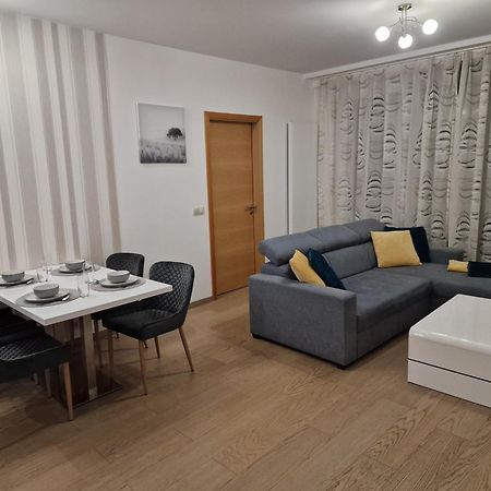 Stylish Panorama City Family Suite Bratislava Eksteriør billede