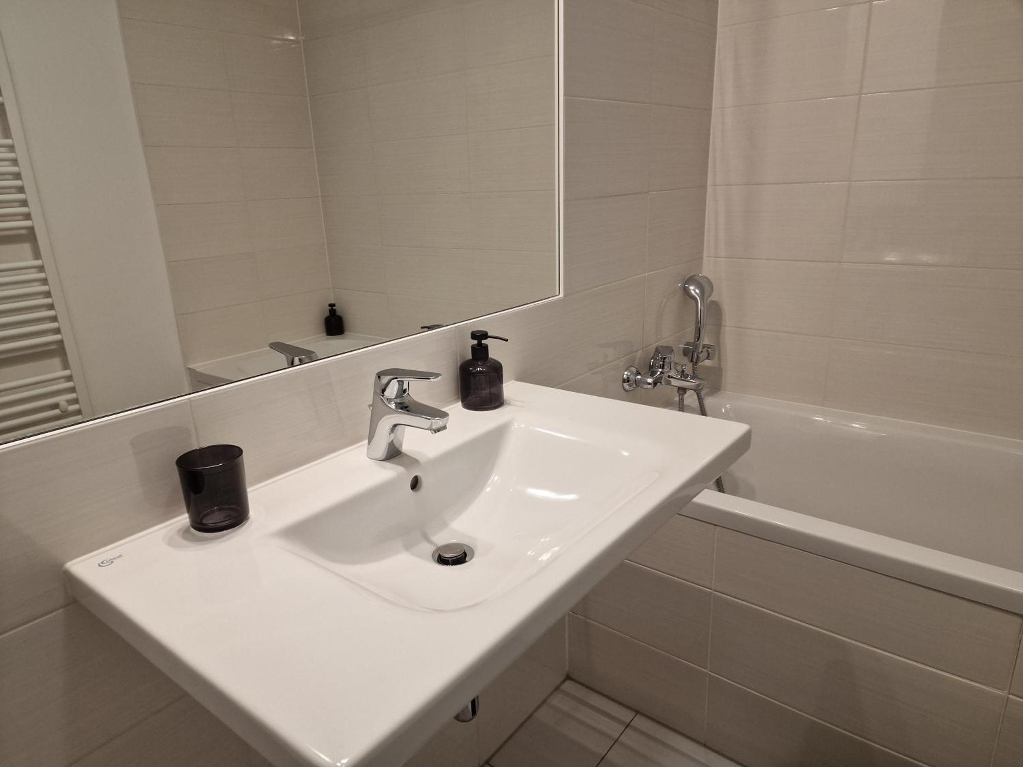 Stylish Panorama City Family Suite Bratislava Eksteriør billede